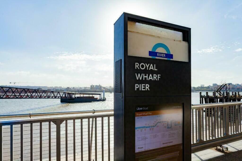 City Escape - Royal Wharf Londra Exterior foto